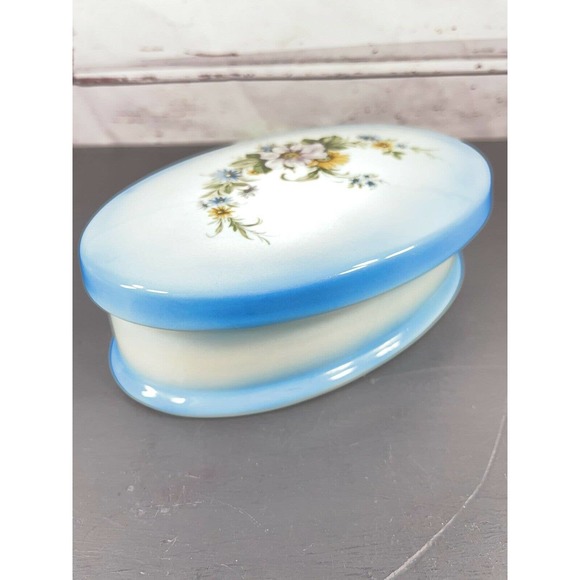 Vintage Porcelain Large Oval White Blue Flower Trinket Dresser Box Signed N M - Picture 3 of 11